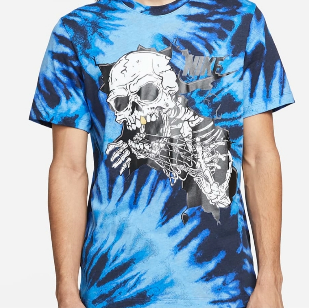 Nike Graphic Shirt